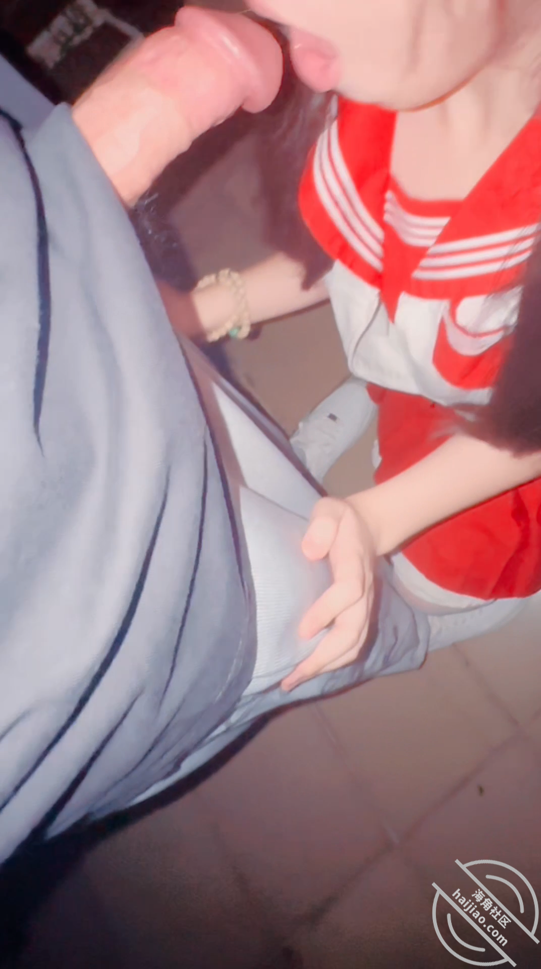 图片[8]-作者：萝莉小表妹 《【原创视频27】深夜天台上，偷摸跟表妹做爱，既兴奋又刺激，一个字爽》-老宋小屋