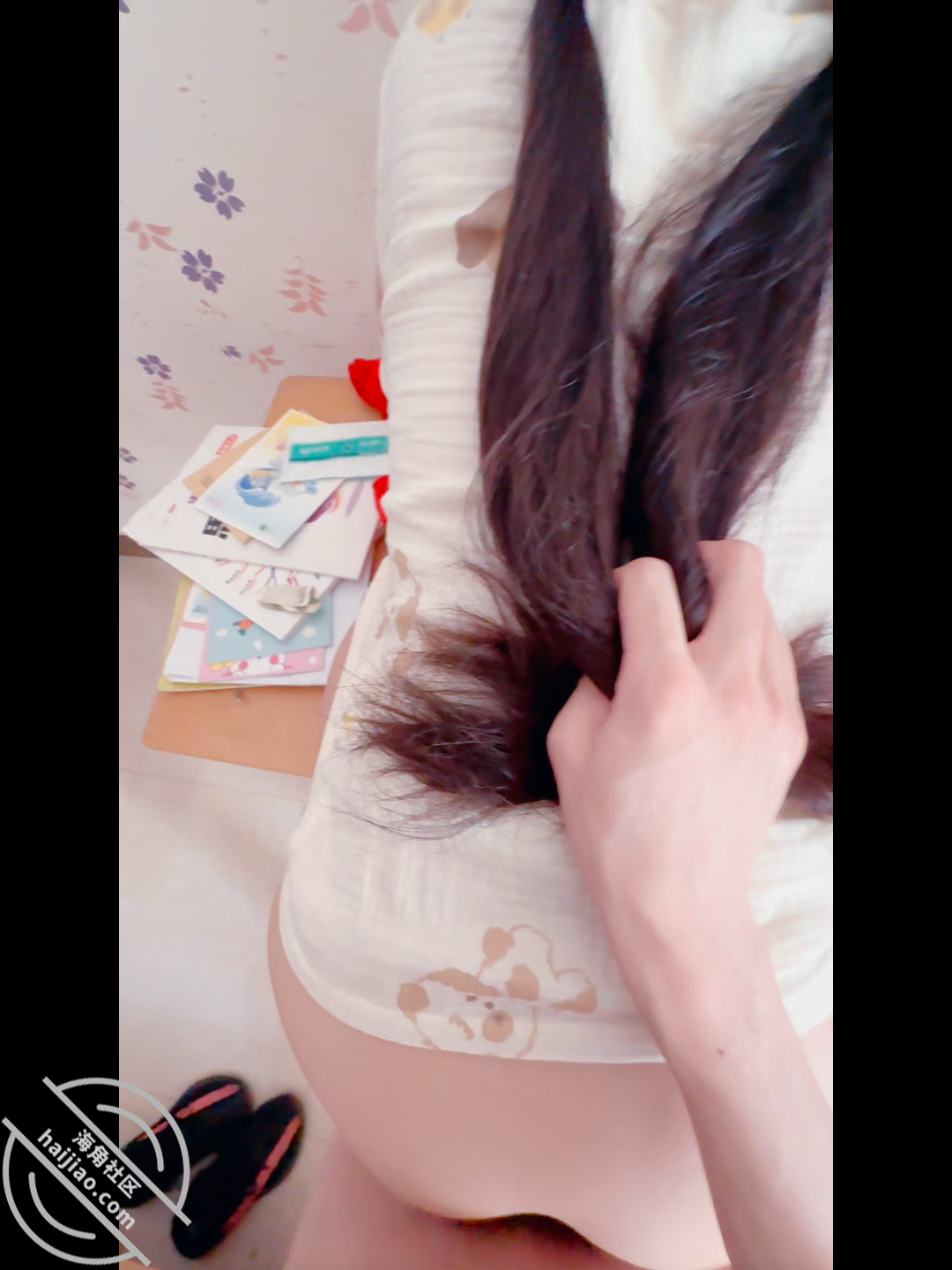 图片[8]-作者：萝莉小表妹 《【原创视频31】在弟弟房间，书桌上，高低床上，使劲摩擦表妹，口爆真叫爽》-老宋小屋