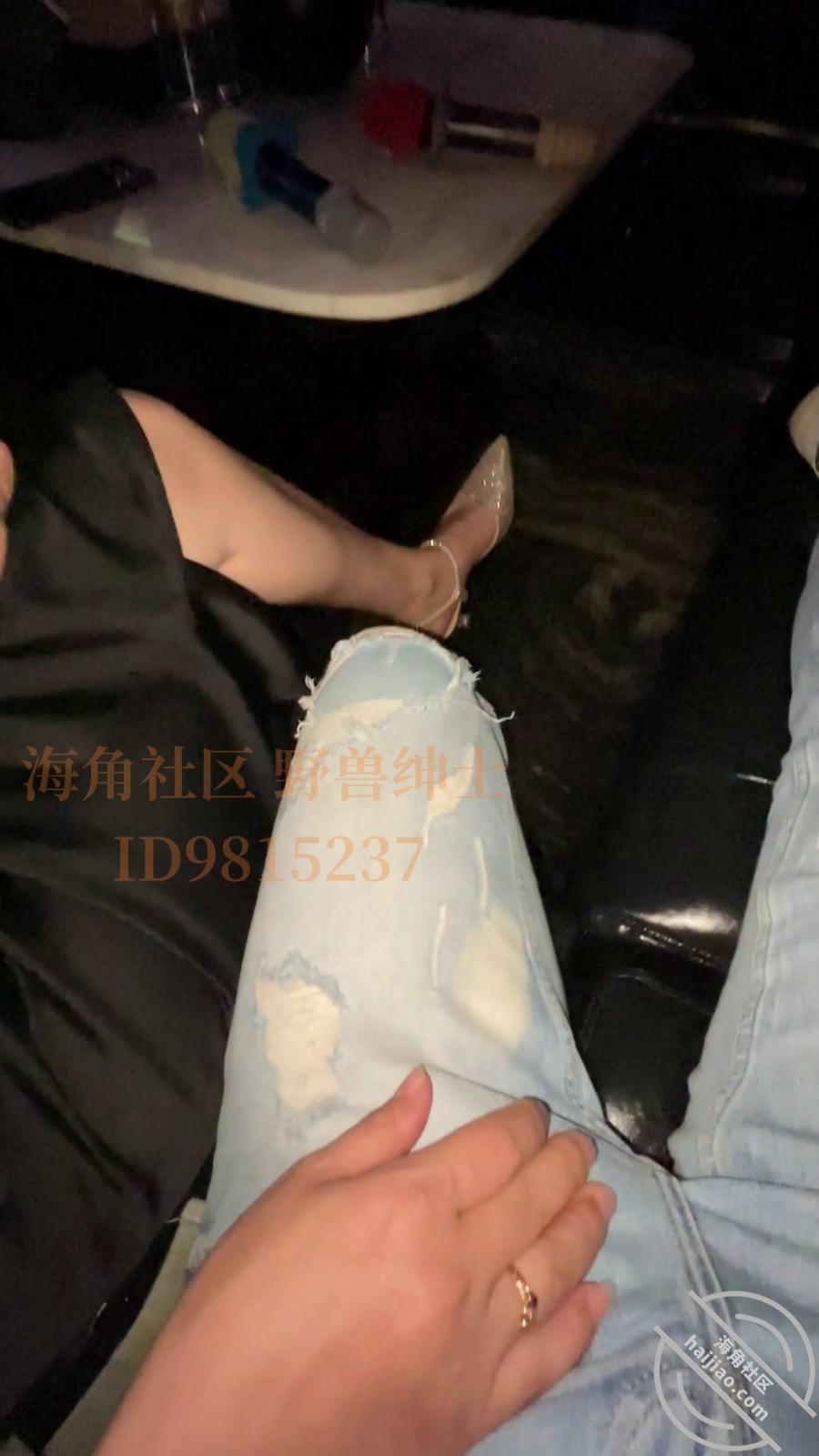 图片[8]-作者：小兽先生 《【野兽原创32】陪离异少妇逛街，低胸裙高跟鞋，欲望上头拉到KTV就是爆操》-老宋小屋