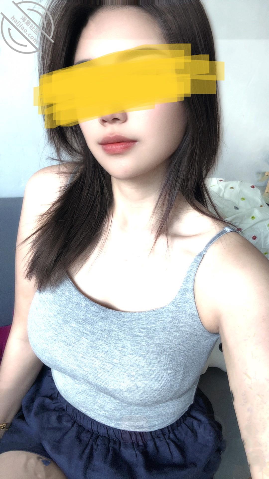 图片[8]-作者：奶子即正义 《情人节特辑,白嫩花店老板娘初体验,很有做m的潜质,伸着舌头接精太绝了~》-老宋小屋