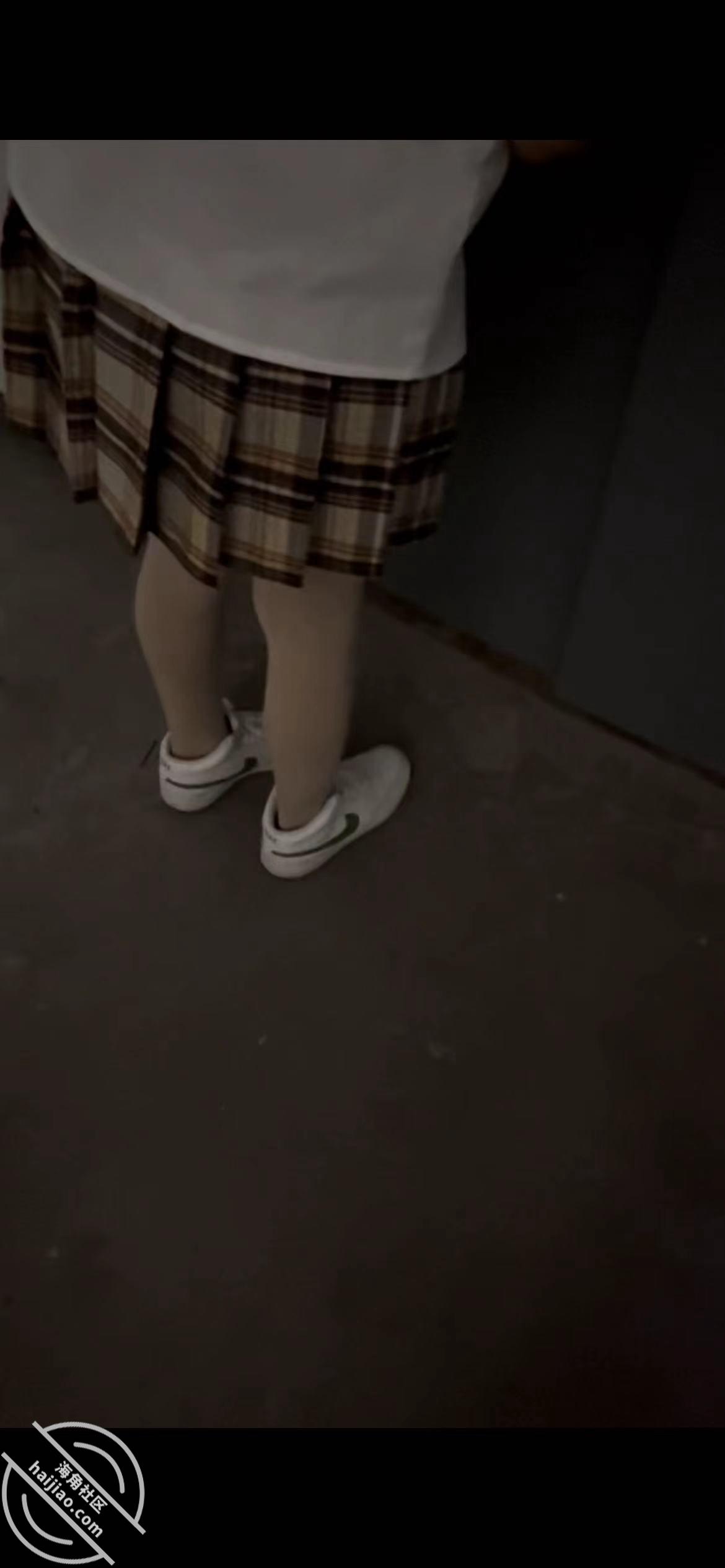 图片[8]-作者：和妹妹同居的生活 《精华户外（原创）刚考上大学的妹妹来到大城市和我同居…18学校内做爱》-老宋小屋