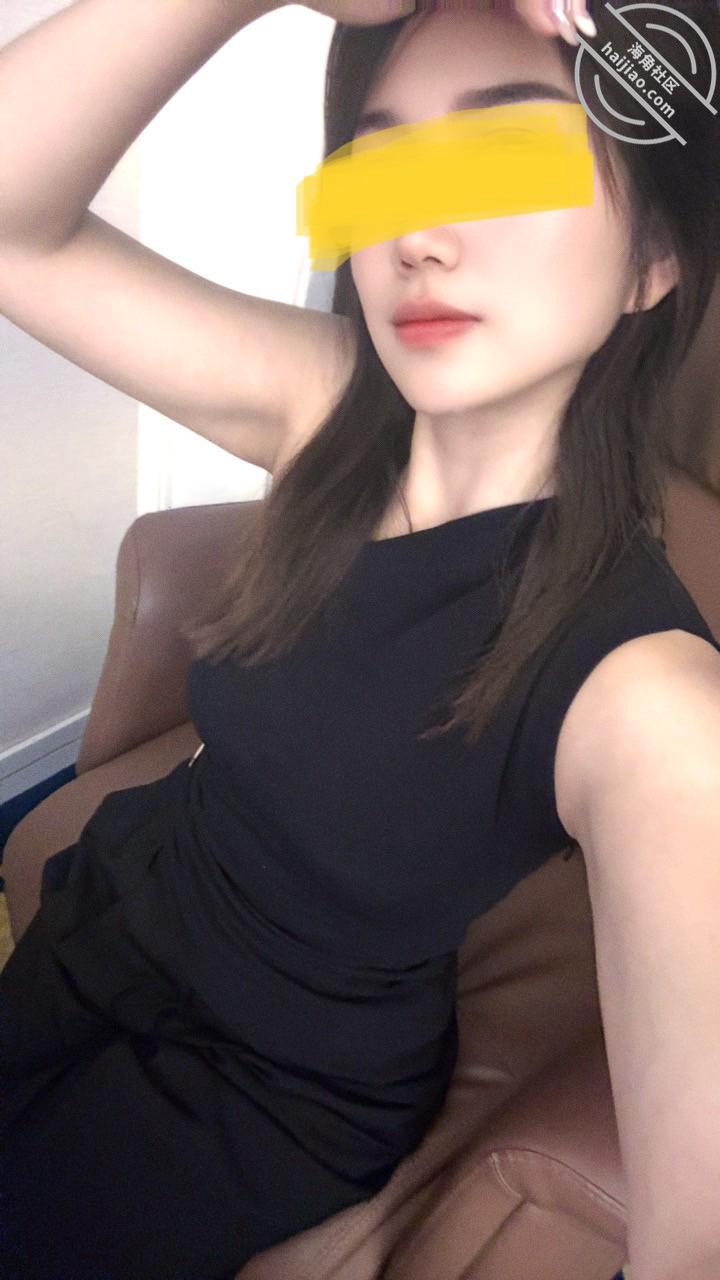 图片[9]-作者：奶子即正义 《情人节特辑,白嫩花店老板娘初体验,很有做m的潜质,伸着舌头接精太绝了~》-老宋小屋