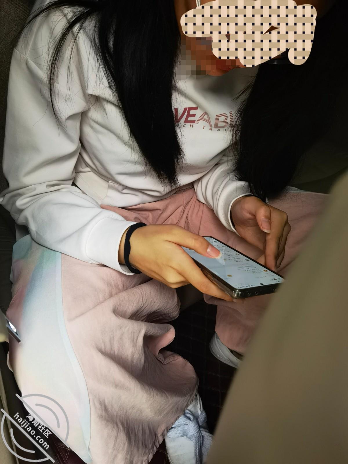 图片[9]-作者：海角_168845489301 《【真实原创】巨乳表妹的节后第一炮，虽经期，忍不住插入了，内射。》-老宋小屋