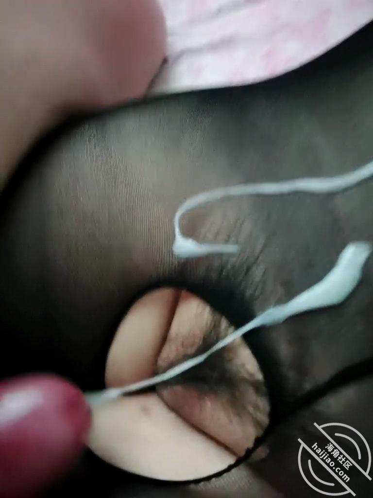 图片[9]-作者：熟控大胖 《【原创】乱伦大胸医生舅妈，被邻居骚扰，舅妈穿上情趣丝袜插她的白毛老骚屄》-老宋小屋