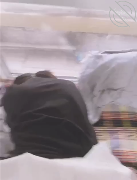 图片[9]-作者：拿走妹妹的处女 《12 再次进入妹妹身体！让妹妹趴在窗台看着下面行走的路人！》-老宋小屋