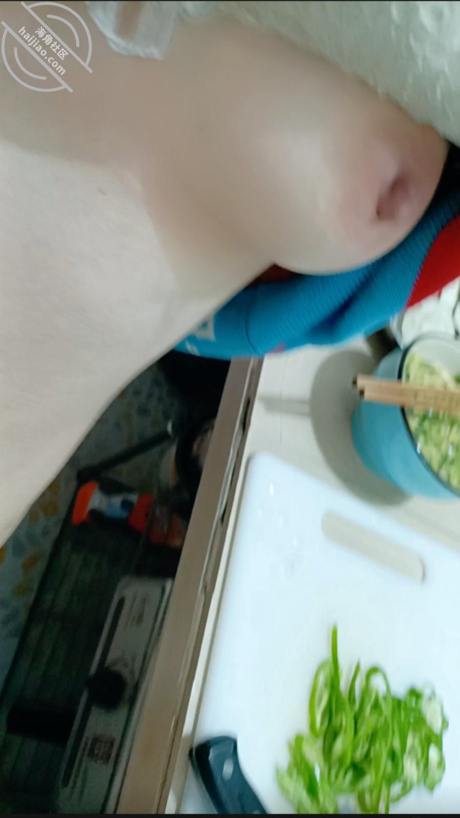 图片[9]-作者：真实姐弟乱伦历程 《（45）【原创】大年初一，在厨房后入、前插、口爆内射姐姐的骚逼，一镜到底》-老宋小屋