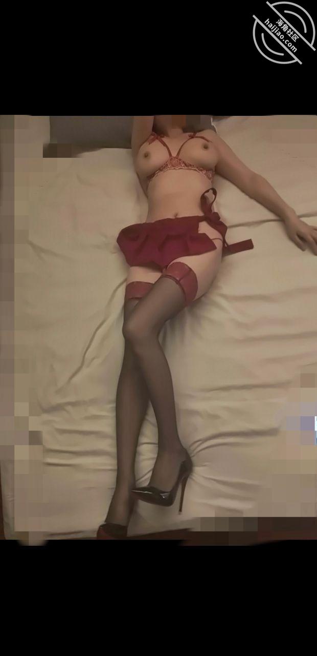 图片[9]-作者：和女老板的故事 《25，高清原创。年前最后一次和老板做爱，让她穿上情趣内衣狠狠的艹她。》-老宋小屋